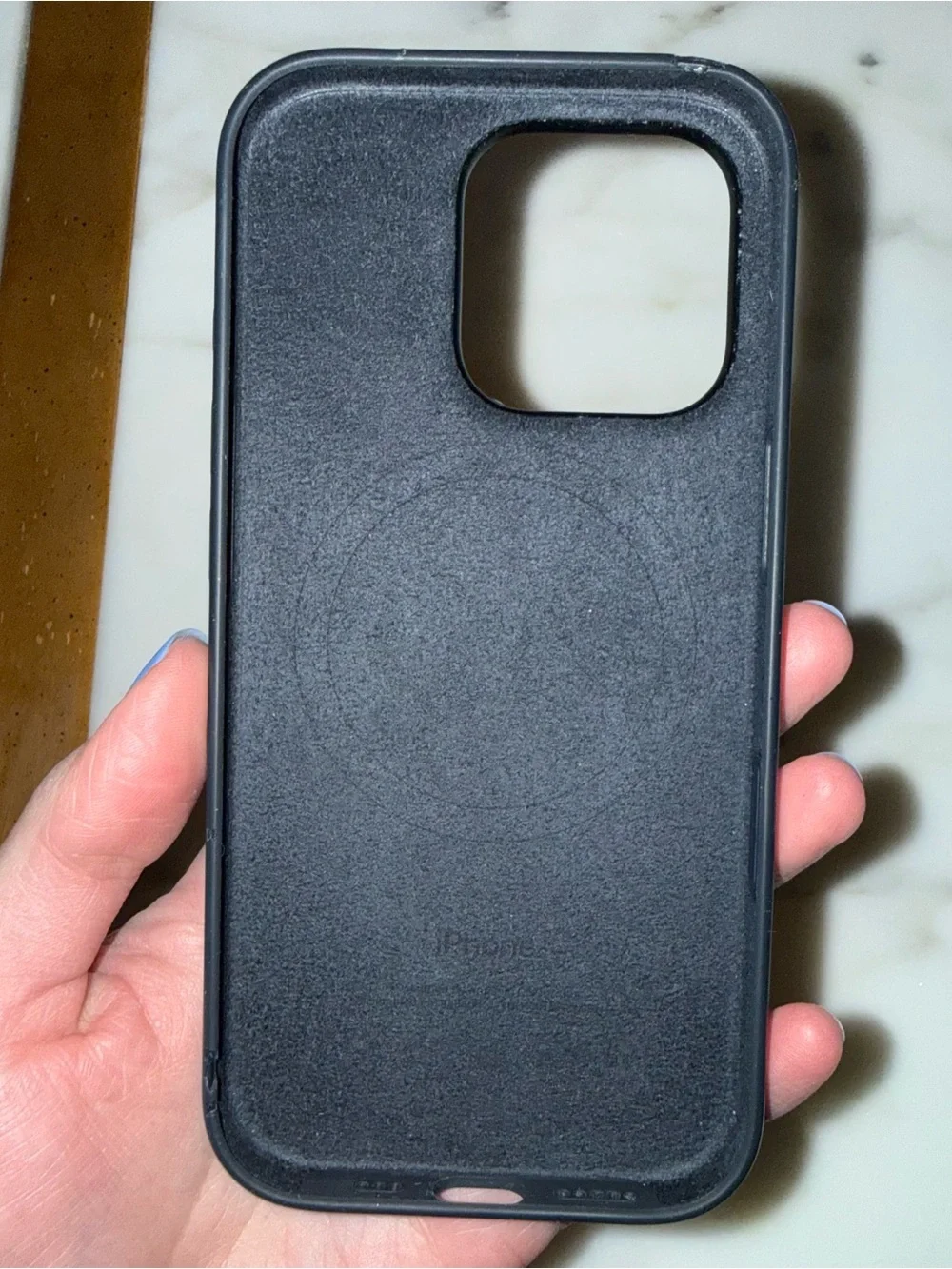 Apple Black Silicone iPhone 16 Pro Case - Slim Protective Cover